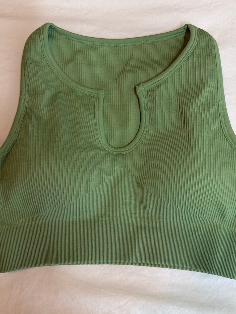 Ribbed Seamless Cutout Sports Bra - Olive Green
